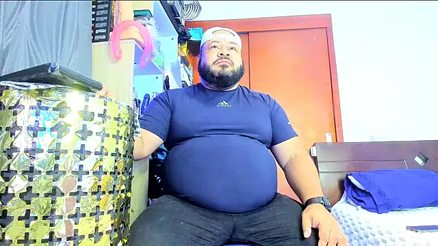 Latino bigcock online show from 07/12/26, 07:38