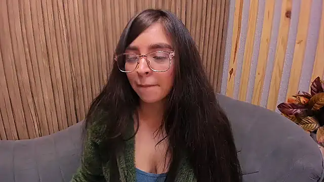 Eva Macalliter online show from 02/12/25, 09:10