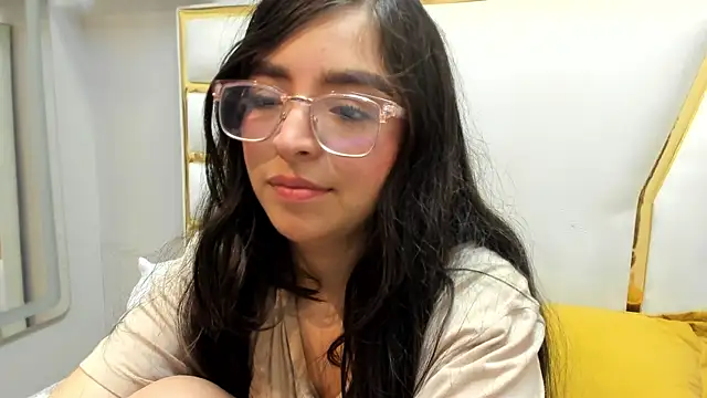 Eva Macalliter online show from 03/09/25, 08:51