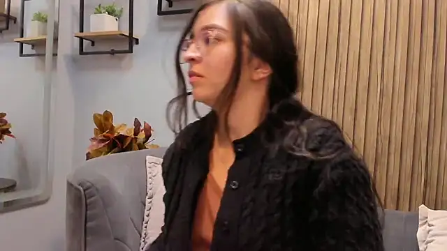 Eva Macalliter online show from 03/15/25, 03:18