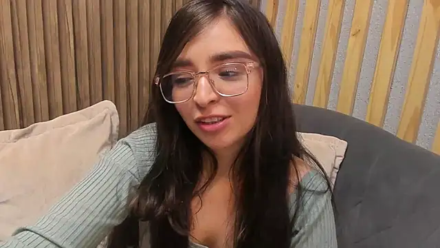 Eva Macalliter online show from 03/19/25, 08:55