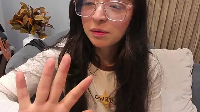 Eva Macalliter online show from 03/20/25, 02:40