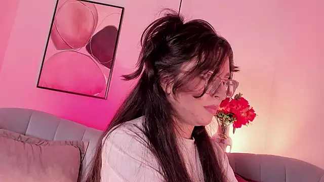 Snapshot of Eva_Macalliter chatting on 03/27/26, 08:26 Eva Macalliter online show from 03/27/26, 08:26