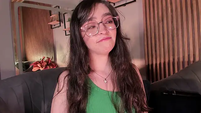 Snapshot of Eva_Macalliter chatting on 04/23/26, 03:08 Eva Macalliter online show from 04/23/26, 03:08