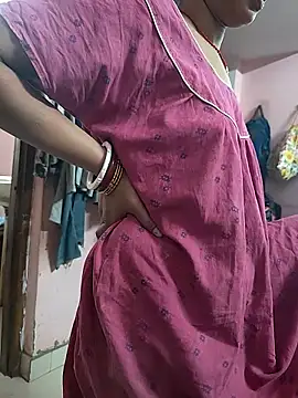 Snapshot of COUPLLE_VILLAGE chatting on 04/09/26, 03:17 COUPLLE VILLAGE online show from 04/09/26, 03:17