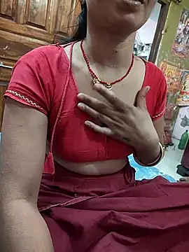 Snapshot of COUPLLE_VILLAGE chatting on 04/12/26, 03:44 COUPLLE VILLAGE online show from 04/12/26, 03:44