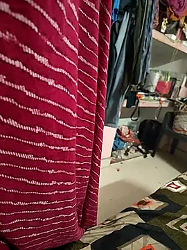 Snapshot of COUPLLE_VILLAGE chatting on 04/21/26, 01:53 COUPLLE VILLAGE online show from 04/21/26, 01:53