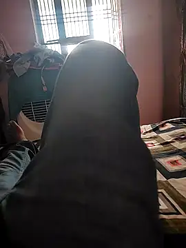 Snapshot of COUPLLE_VILLAGE chatting on 04/24/26, 04:04 COUPLLE VILLAGE online show from 04/24/26, 04:04