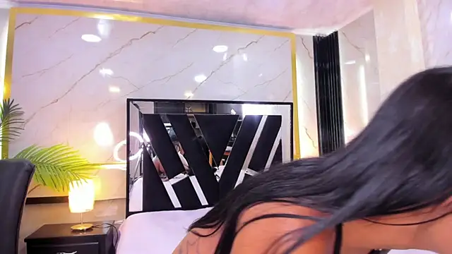 Lia-Anahiz online show from 02/04/25, 02:07