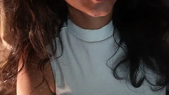 Snapshot of -AyeshaSinghania- chatting on 09/23/25, 10:18 -AyeshaSinghania- online show from 09/23/25, 10:18