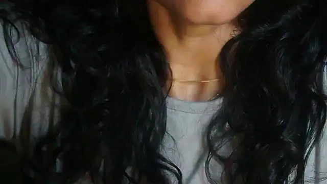 Snapshot of -AyeshaSinghania- chatting on 04/10/26, 06:23 -AyeshaSinghania- online show from 04/10/26, 06:23