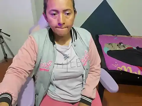 daleska ayala 1 online show from 10/28/25, 11:18