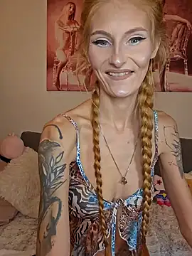 Snapshot of LessiaMia chatting on 01/02/25, 03:29 LessiaMia online show from 01/02/25, 03:29