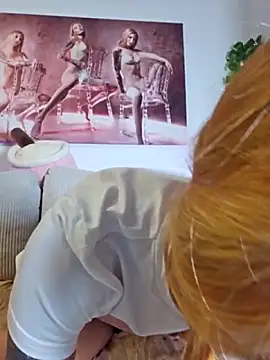 Snapshot of LessiaMia chatting on 04/16/26, 01:45 LessiaMia online show from 04/16/26, 01:45