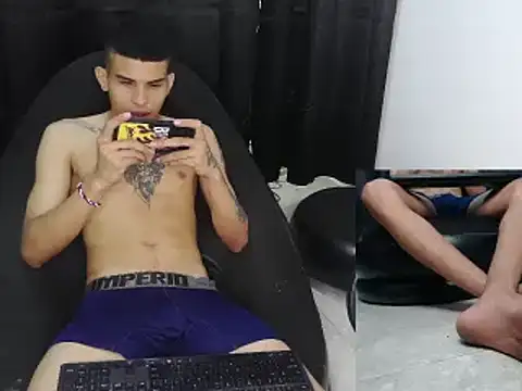 Snapshot of hot_king20 chatting on 02/18/25, 06:47 hot king20 online show from 02/18/25, 06:47