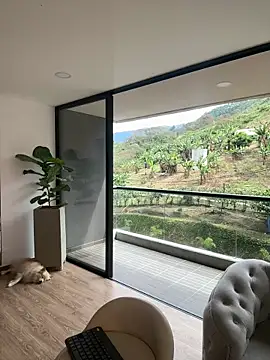 Snapshot of Helenbronwx chatting on 01/31/25, 07:08 Helenbronwx online show from 01/31/25, 07:08