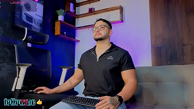 Andrew Brown online show from 10/24/25, 07:32