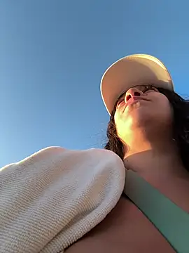 Snapshot of Bigbuttbrooklynn chatting on 03/20/25, 01:35 Bigbuttbrooklynn online show from 03/20/25, 01:35