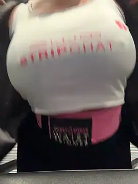 Snapshot of Bigbuttbrooklynn chatting on 02/25/26, 12:59 Bigbuttbrooklynn online show from 02/25/26, 12:59