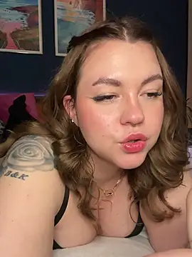 Snapshot of VictoriaLaFleur chatting on 02/17/25, 09:19 VictoriaLaFleur online show from 02/17/25, 09:19