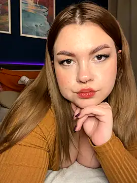 Snapshot of VictoriaLaFleur chatting on 10/13/25, 03:01 VictoriaLaFleur online show from 10/13/25, 03:01