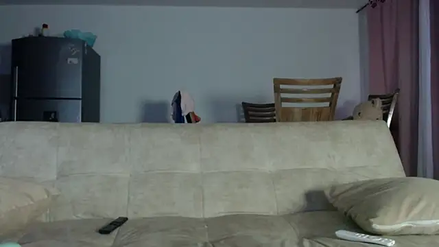 Snapshot of Briiiaa chatting on 12/16/25, 11:37 Briiiaa online show from 12/16/25, 11:37