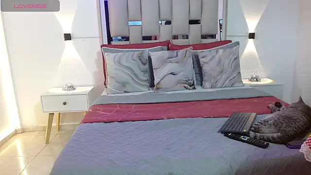 Snapshot of hellen_martin chatting on 03/25/26, 08:04 hellen martin online show from 03/25/26, 08:04