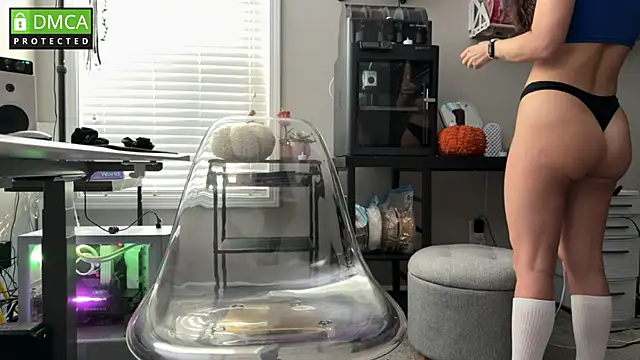 Cosmic Rose online show from 11/11/25, 02:17