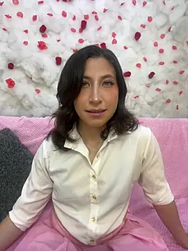 Snapshot of SkarletJhonson_ chatting on 01/15/26, 05:01 SkarletJhonson online show from 01/15/26, 05:01