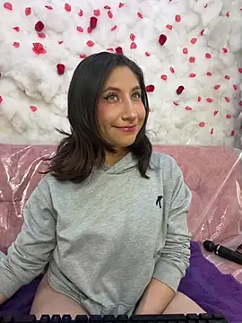 Snapshot of SkarletJhonson_ chatting on 02/18/26, 04:52 SkarletJhonson online show from 02/18/26, 04:52