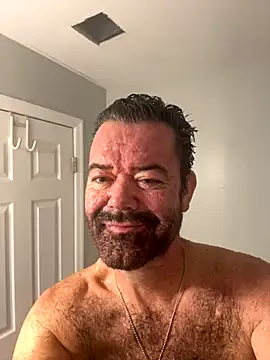 Snapshot of NYCLeatherBoi chatting on 12/04/24, 03:04 NYCLeatherBoi online show from 12/04/24, 03:04