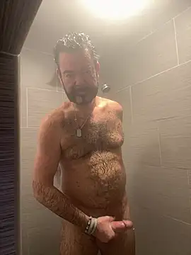 Snapshot of NYCLeatherBoi chatting on 12/25/24, 03:38 NYCLeatherBoi online show from 12/25/24, 03:38