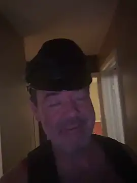 Snapshot of NYCLeatherBoi chatting on 01/24/25, 02:07 NYCLeatherBoi online show from 01/24/25, 02:07