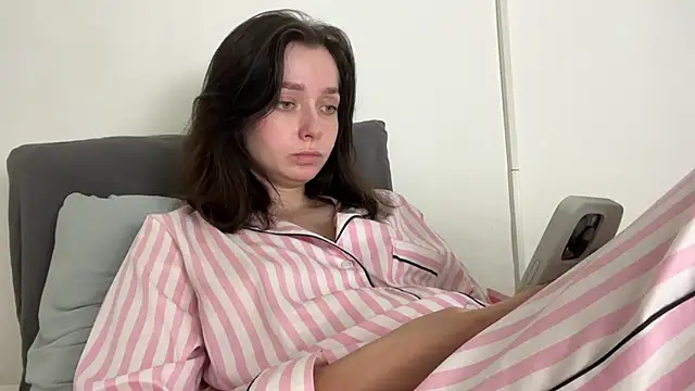  liatris  online show from 01/04/25, 03:17