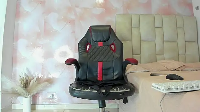 aida rose  online show from 03/10/25, 03:30