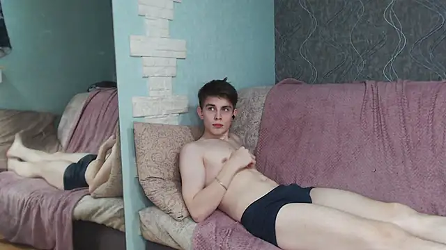 Student Oliver online show from 02/22/25, 09:04