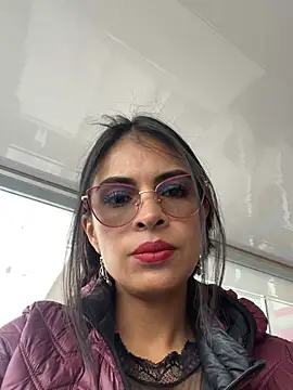 Snapshot of Astrid-- chatting on 04/21/26, 03:07 Astrid-- online show from 04/21/26, 03:07