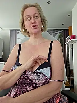 Snapshot of MarleneBloem chatting on 03/06/26, 11:06 MarleneBloem online show from 03/06/26, 11:06