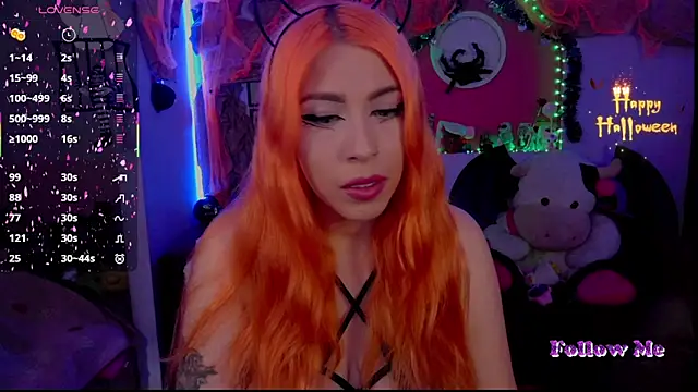 Snapshot of ValentinaMiller_ chatting on 10/27/25, 05:50 ValentinaMiller  online show from 10/27/25, 05:50