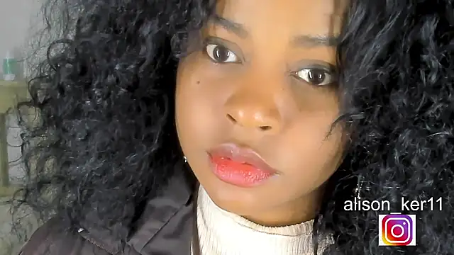 alison-ker3 online show from 12/17/25, 08:53