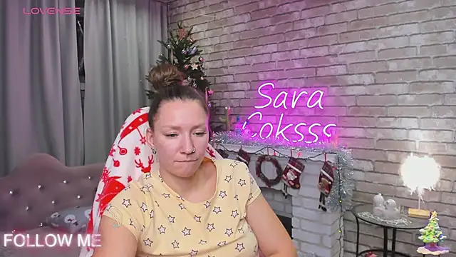 Snapshot of SarahCoksss chatting on 01/05/25, 04:14 SarahCoksss online show from 01/05/25, 04:14