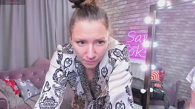 Snapshot of SarahCoksss chatting on 03/22/25, 12:28 SarahCoksss online show from 03/22/25, 12:28