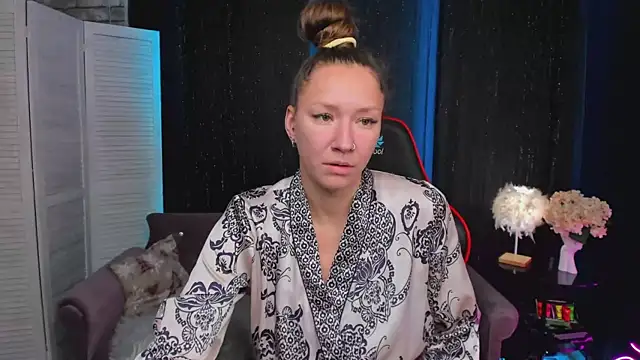 SarahCoksss online show from 11/11/25, 12:54