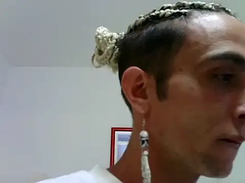 Snapshot of xxxlecram chatting on 05/18/26, 07:52 xxxlecram online show from 05/18/26, 07:52