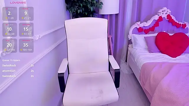 Snapshot of Lily_Marlin chatting on 02/16/25, 08:00 Lily Marlin online show from 02/16/25, 08:00