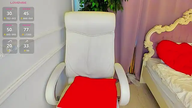 Snapshot of Lily_Marlin chatting on 03/14/26, 05:35 Lily Marlin online show from 03/14/26, 05:35