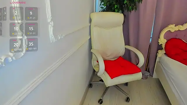 Snapshot of Lily_Marlin chatting on 03/29/26, 07:52 Lily Marlin online show from 03/29/26, 07:52