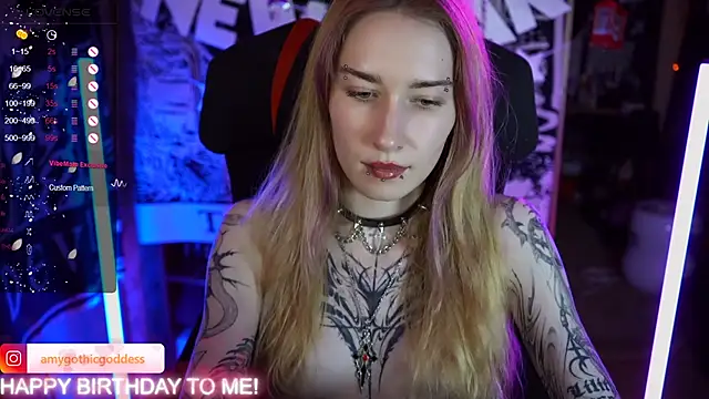 Snapshot of amywhitenessxx chatting on 12/27/24, 06:42 amywhitenessxx online show from 12/27/24, 06:42