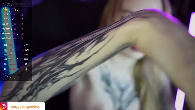 Snapshot of amywhitenessxx chatting on 01/22/25, 01:00 amywhitenessxx online show from 01/22/25, 01:00