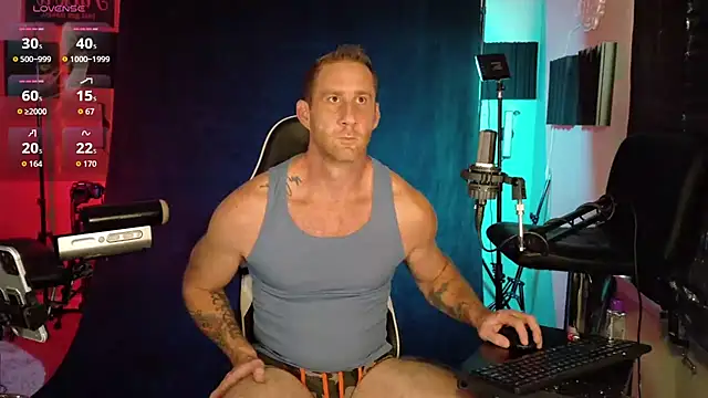 Snapshot of FiftyShadez chatting on 10/25/25, 03:51 FiftyShadez online show from 10/25/25, 03:51